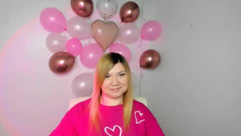 Snapshot of molly_moree chatting on February 2025 12:25:02 PM Molly online show from February 2025 12:25:02 PM