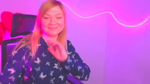 Snapshot of molly_moree chatting on March 2025 03:51:02 PM Molly online show from March 2025 03:51:02 PM