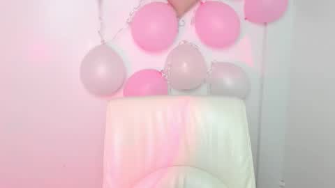 Snapshot of molly_moree chatting on March 2025 12:17:01 PM Molly online show from March 2025 12:17:01 PM