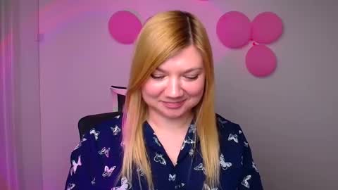 Snapshot of molly_moree chatting on March 2025 03:23:02 PM Molly online show from March 2025 03:23:02 PM