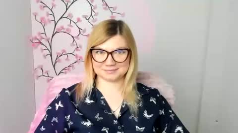 Molly online show from March 2026 01:51:01 PM