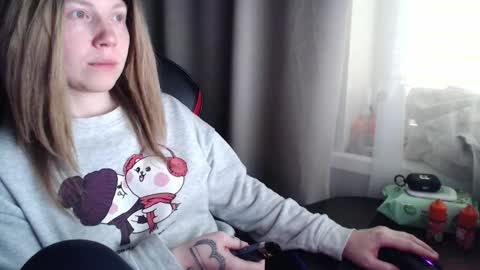 I have new photos come and see with love Molly online show from October 2025 11:10:01 AM