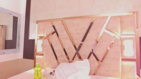 Yuli online show from October 2025 01:48:02 AM