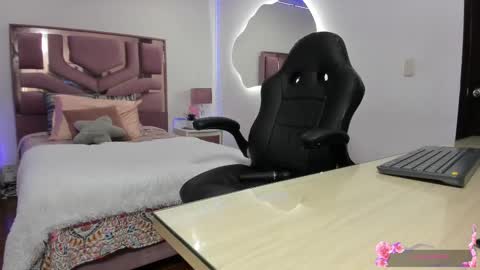 Molly  online show from February 2025 11:28:02 AM