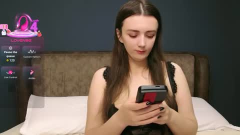 Molly online show from July 2026 09:27:01 PM