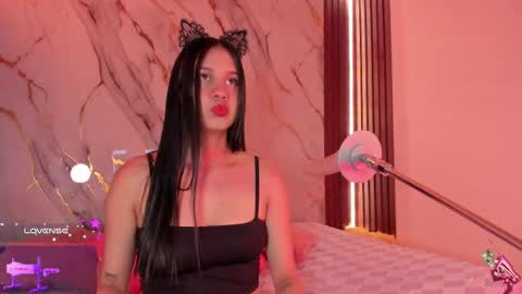 Snapshot of mollylewis18 chatting on September 2025 08:24:01 PM New girl Emily Valentina Michelle online show from September 2025 08:24:01 PM