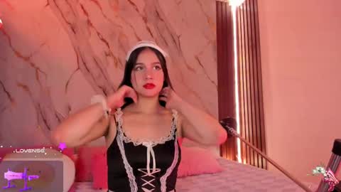 Snapshot of mollylewis18 chatting on October 2025 08:40:01 PM New girl Emily Valentina Michelle online show from October 2025 08:40:01 PM