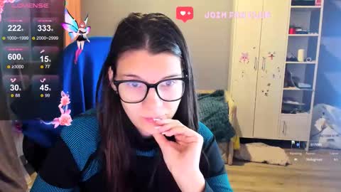  KIRA  online show from October 2025 01:17:01 AM