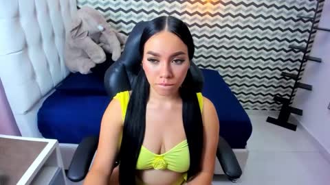 Snapshot of mollyspencer1 chatting on October 2025 07:08:01 PM MOLLY online show from October 2025 07:08:01 PM