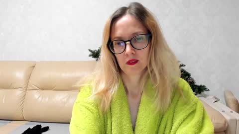 Snapshot of mollystory chatting on January 2025 09:17:02 AM AngelMomm online show from January 2025 09:17:02 AM