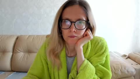 Snapshot of mollystory chatting on February 2025 11:22:02 AM AngelMomm online show from February 2025 11:22:02 AM