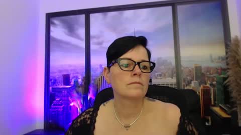Snapshot of mollysun chatting on January 2025 06:27:01 PM MollySun Nina Randmann online show from January 2025 06:27:01 PM