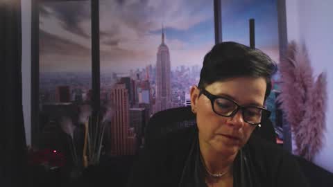 Snapshot of mollysun chatting on October 2025 06:27:02 PM MollySun Nina Randmann online show from October 2025 06:27:02 PM