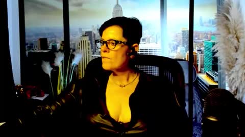 Snapshot of mollysun chatting on November 2025 07:02:02 PM MollySun Nina Randmann online show from November 2025 07:02:02 PM