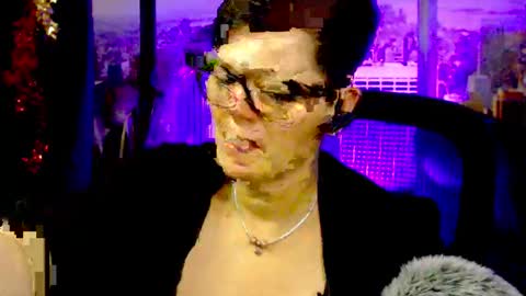 Snapshot of mollysun chatting on November 2025 06:23:02 PM MollySun Nina Randmann online show from November 2025 06:23:02 PM