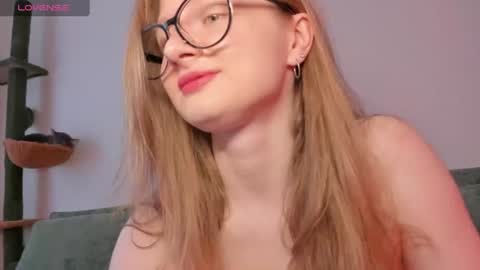 Snapshot of mollytucker chatting on July 2026 02:19:01 PM mollytucker online show from July 2026 02:19:01 PM