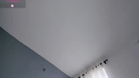 Snapshot of mollyybloom chatting on September 2025 03:50:02 PM Molly online show from September 2025 03:50:02 PM