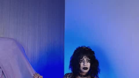 Snapshot of mollyycrystal chatting on November 2025 04:18:02 PM mollyycrystal online show from November 2025 04:18:02 PM