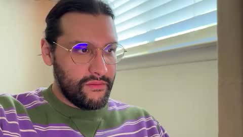 molten_escargot online show from January 2026 10:15:02 PM