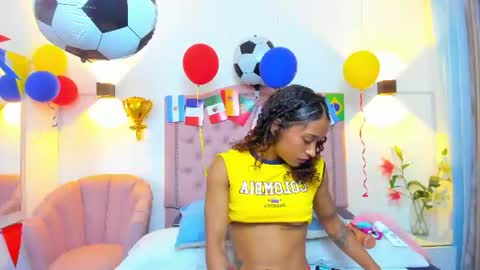 Snapshot of molyrestrepo chatting on June 2026 08:07:01 PM molyrestrepo online show from June 2026 08:07:01 PM