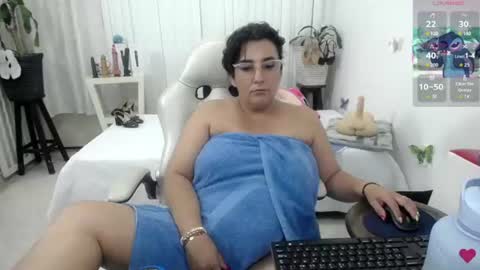 Snapshot of mom_17 chatting on July 2026 11:29:02 PM Celeste online show from July 2026 11:29:02 PM