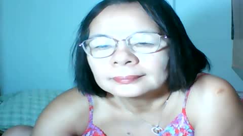 Snapshot of mombastic55 chatting on July 2026 10:13:02 PM mombastic55 online show from July 2026 10:13:02 PM