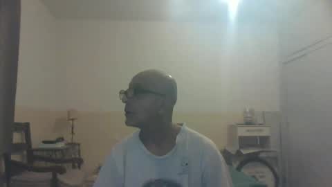 Snapshot of moment71200 chatting on January 2025 10:13:01 PM moment71200 online show from January 2025 10:13:01 PM