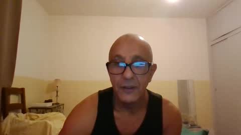 Snapshot of moment71200 chatting on November 2025 04:51:01 PM moment71200 online show from November 2025 04:51:01 PM