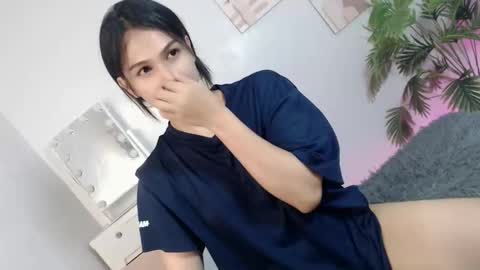 MOMIKHEM online show from October 2025 08:38:01 AM