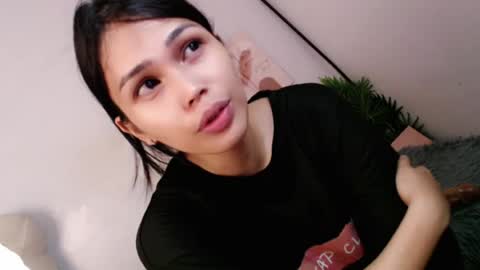 MOMIKHEM online show from August 2026 08:27:02 AM