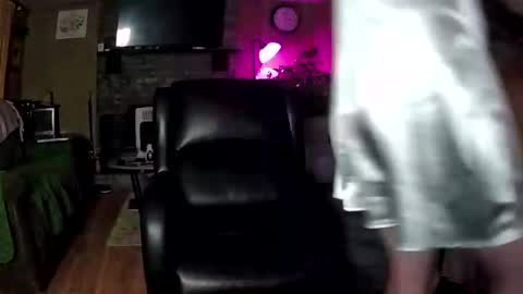 Snapshot of mommamadesissy chatting on February 2026 07:59:01 PM Bink online show from February 2026 07:59:01 PM