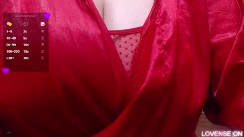 Snapshot of mommyissuess_ chatting on March 2025 11:26:01 PM Daphne  online show from March 2025 11:26:01 PM