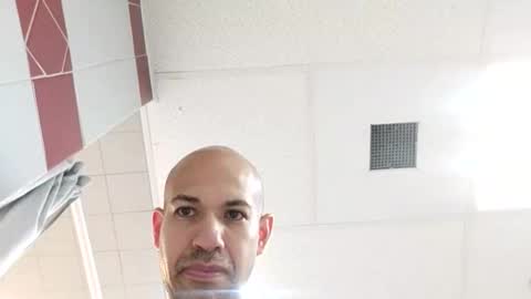 Snapshot of momo406 chatting on November 2025 02:04:01 PM momo406 online show from November 2025 02:04:01 PM