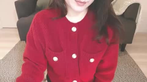 Momo online show from January 2025 01:42:01 PM