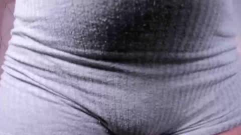 Momo  online show from September 2025 09:59:02 PM