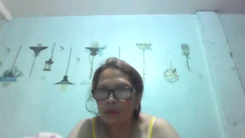 momshe_sweet online show from August 2026 09:25:01 PM