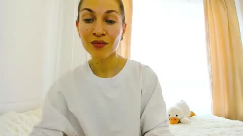 Snapshot of mona_cruz chatting on February 2025 09:33:01 AM Mona online show from February 2025 09:33:01 AM