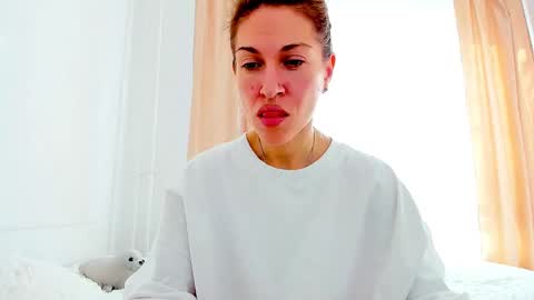 Snapshot of mona_cruz chatting on February 2025 07:09:01 AM Mona online show from February 2025 07:09:01 AM