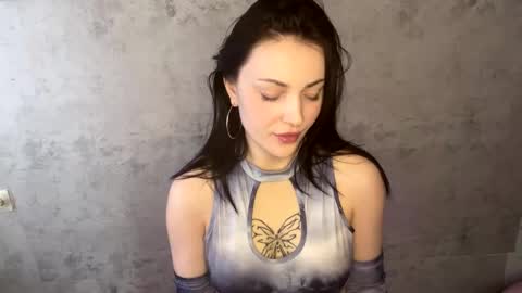 Snapshot of mona_fox chatting on February 2026 07:51:01 AM Mona online show from February 2026 07:51:01 AM