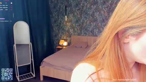 Mona online show from November 2025 07:04:02 PM