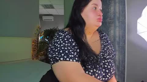 Snapshot of monasteel chatting on June 2026 12:31:02 PM Monica online show from June 2026 12:31:02 PM