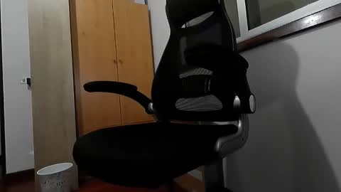 Snapshot of mondrakerfactor chatting on February 2026 04:03:02 PM mondrakerfactor online show from February 2026 04:03:02 PM