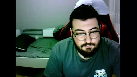 Snapshot of moneyman__24 chatting on December 2024 02:11:02 PM Mert online show from December 2024 02:11:02 PM