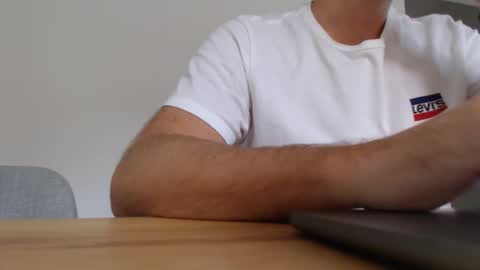 Snapshot of moneyslave84 chatting on November 2025 07:09:01 AM moneyslave84 online show from November 2025 07:09:01 AM