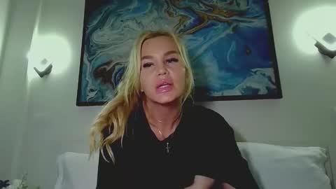 Monica online show from October 2025 04:33:01 AM