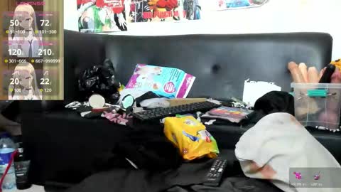 Snapshot of monica_collins chatting on November 2025 01:00:02 AM moni online show from November 2025 01:00:02 AM