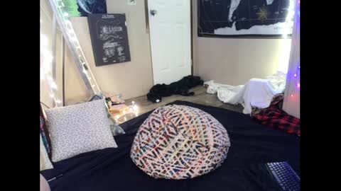 Snapshot of monica_lily chatting on December 2024 07:21:02 PM Monica online show from December 2024 07:21:02 PM