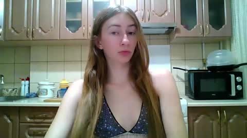 Snapshot of monica_tamayo chatting on July 2026 08:11:02 PM Monica online show from July 2026 08:11:02 PM