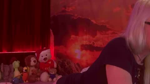 Monika    online show from March 2025 03:28:02 AM