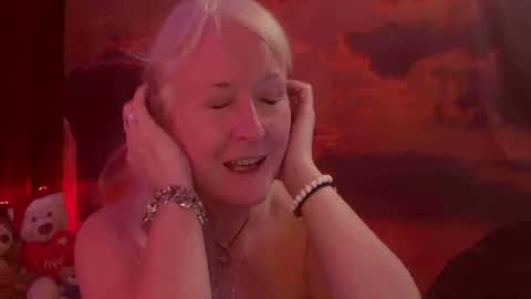 Monika    online show from March 2025 06:32:02 AM